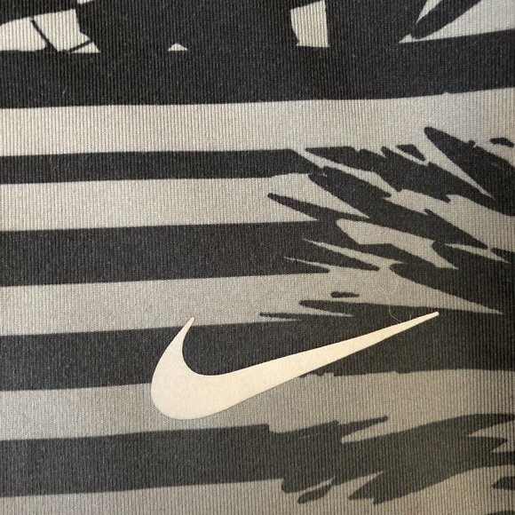 Nike Print Capri Leggings - Picture 5 of 6